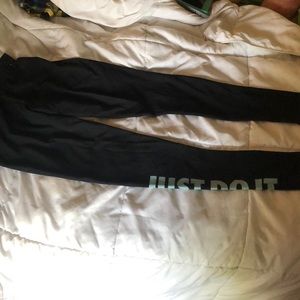 Nike leggings size small